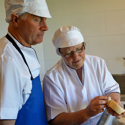 Nieuwenhuiss cheese maker